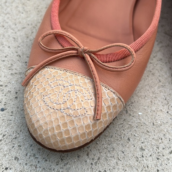 Chanel pink leather interlocking CC bow tie lambskin ballet flats cap round toes - Picture 2 of 6